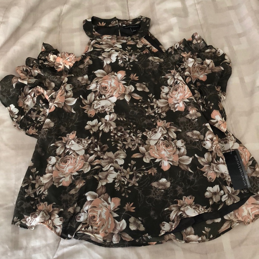 Floral Cold Shoulder Top